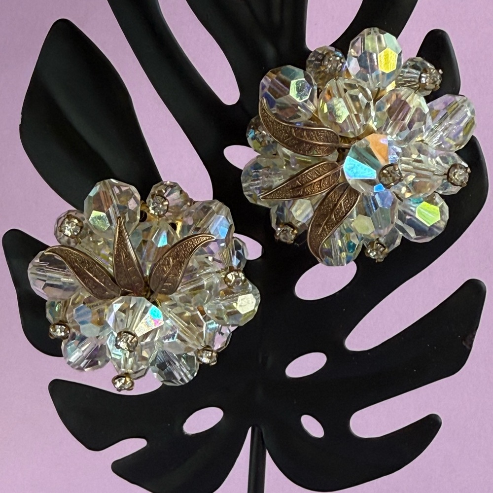Vintage Cluster Faux Crystal Retro Clip On Earrings Beautiful Costume Jewelry